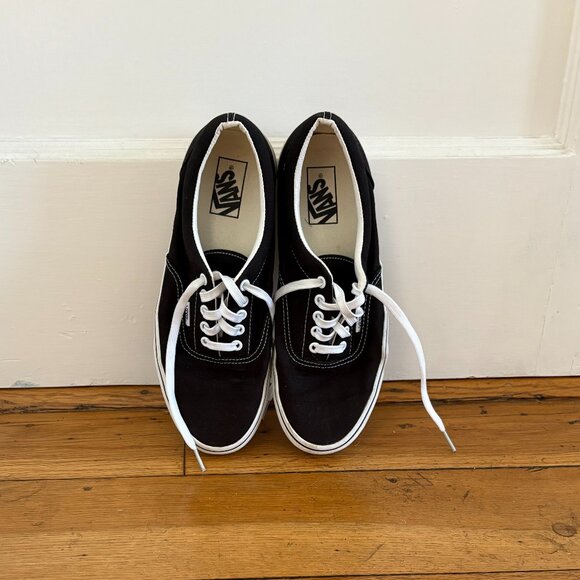 Vans Era | Black | Mens Size 9 - Picture 2 of 3